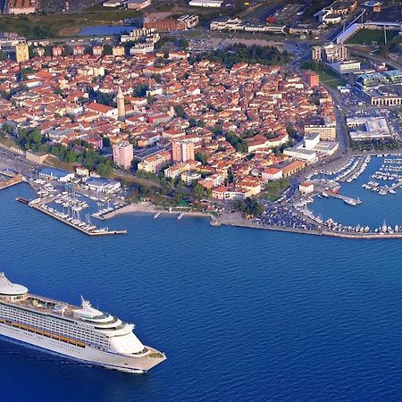 Apartmajsko Naselje Zusterna Apartment Koper Bagian luar foto