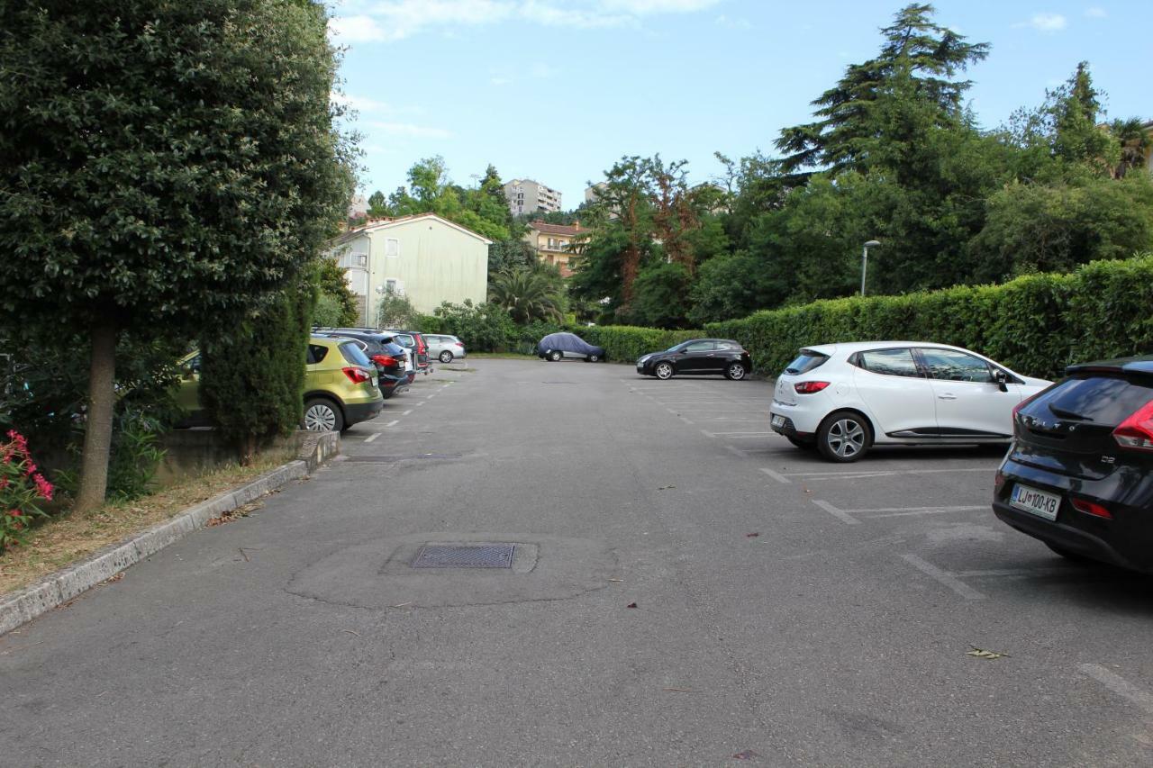 Apartmajsko Naselje Zusterna Apartment Koper Bagian luar foto